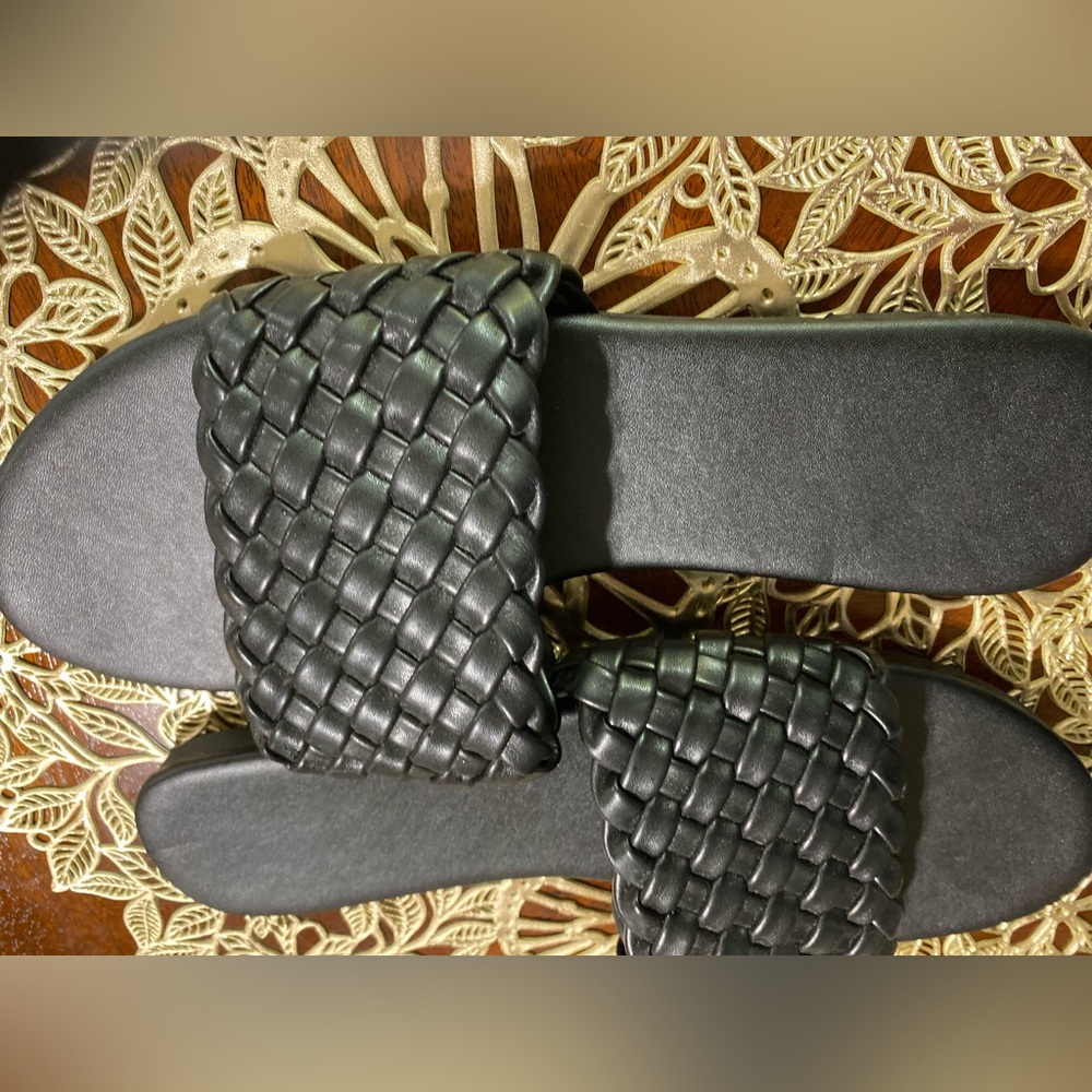 ❤️❤️❤️Zara Vegan Leather Black Braided Woven Slide Open Toe Sandals